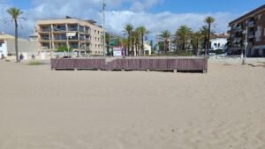 Equipament de la plaça de les palmeres